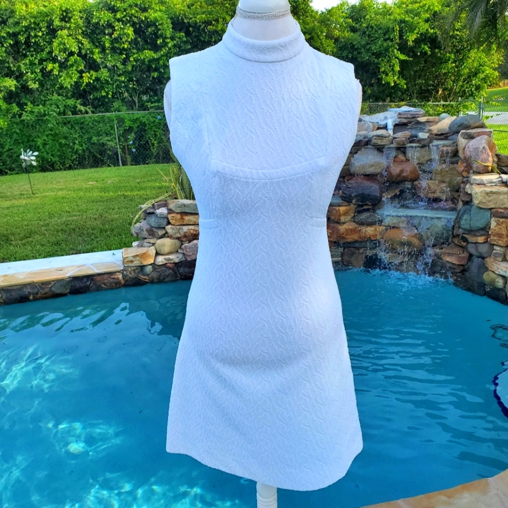 Vintage 1960's mock neck dress